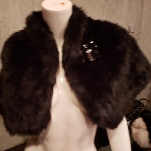 Faux Shrug w/Broach New!